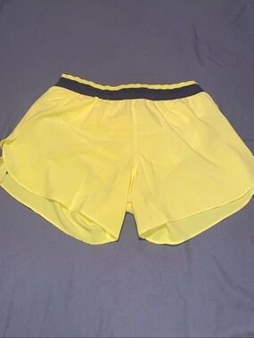 Rabbit Yellow Women's Athletic Shorts Size Small
